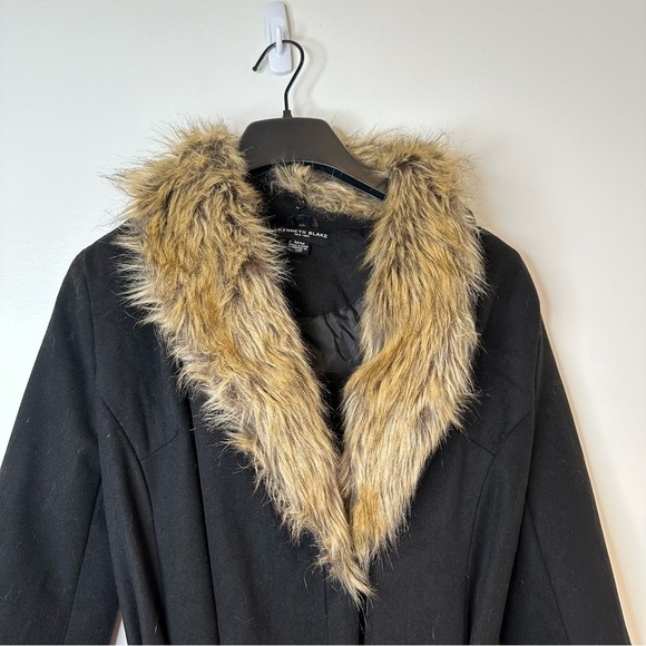 BNWT Kenneth Blake New York faux Fur collar Belted Coat - Picture 2 of 9